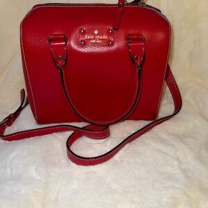 GOERGEUS Kate Spade Wellesley Alessa Satchell Red Purse Fully Zip Closure EUC